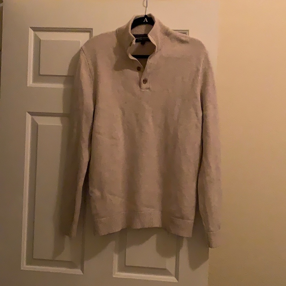 Men’s knit sweater